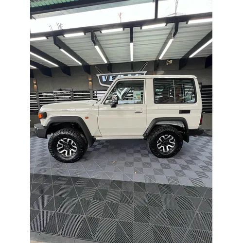 Toyota Land Cruiser GRJ 71 2024 Blanco Barquisimeto