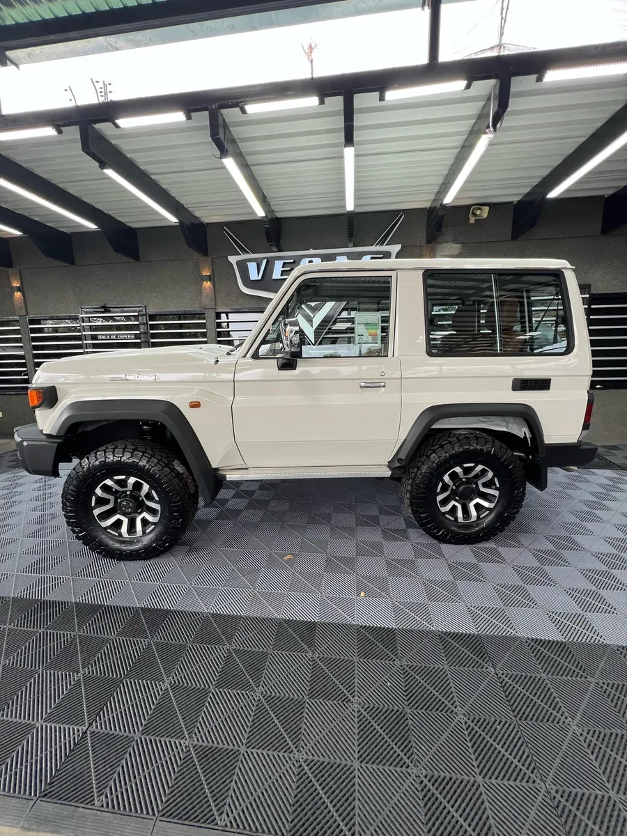 Toyota Land Cruiser GRJ 71 2024 Blanco Barquisimeto