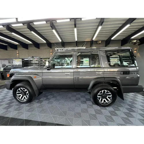 Toyota Land Cruiser 2025 Gris Barquisimeto
