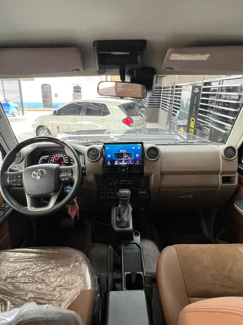 Toyota Land Cruiser GRJ 76 2025 Gris Barquisimeto