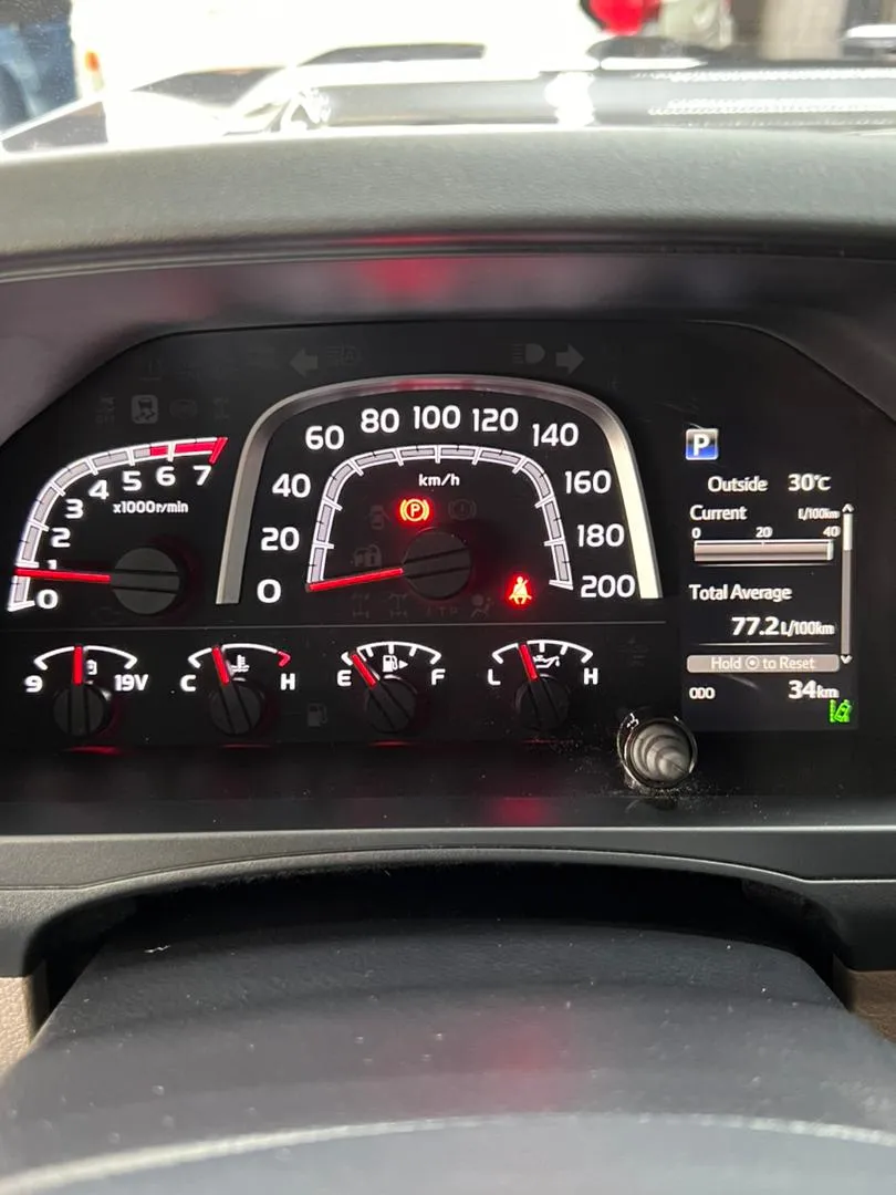 Toyota Land Cruiser Grj 76 Aut gris7