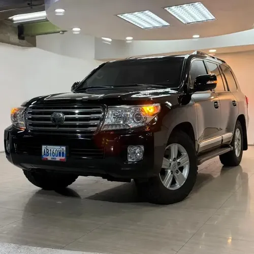 Toyota Land Cruiser 200 GX.R 2015 Negro Caracas