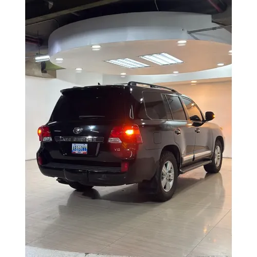 Toyota Land Cruiser 200 GX.R 2015 Negro Caracas