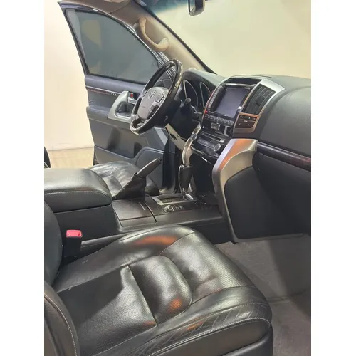 Toyota Land Cruiser 200 GX.R 2015 Negro Caracas