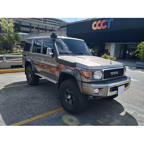 Toyota Land Cruiser 2023 Gris Caracas