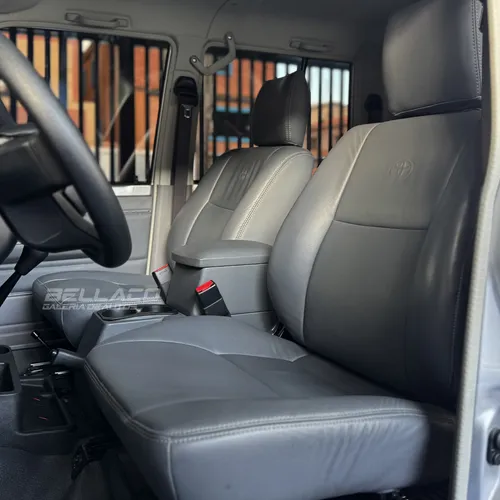 Toyota Land Cruiser Hembrita LX 2025 Gris Caracas
