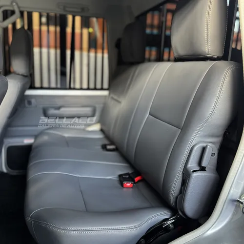 Toyota Land Cruiser Hembrita LX 2025 Gris Caracas