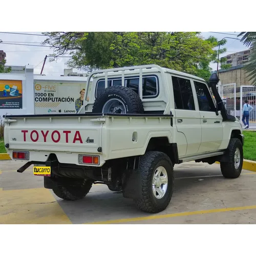 Toyota Land Cruiser Hembrita LX 2021 Blanco Maracay