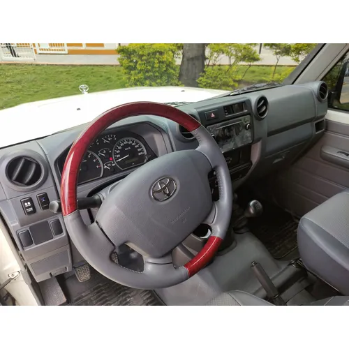 Toyota Land Cruiser Hembrita LX 2021 Blanco Maracay