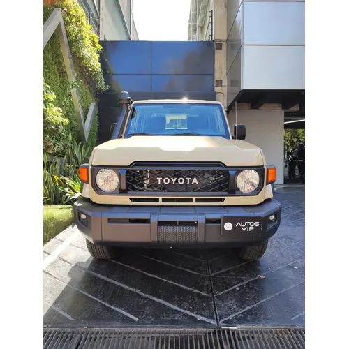 Toyota Land Cruiser 79 Hembrita LX 2026 Beige Caracas