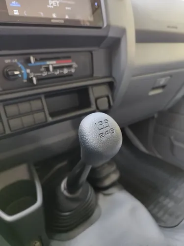 Toyota Land Cruiser 79 Hembrita LX 2026 Beige Caracas