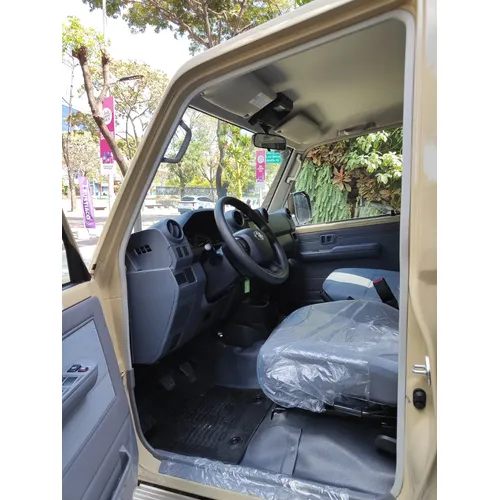 Toyota Land Cruiser 79 Hembrita LX 2026 Beige Caracas