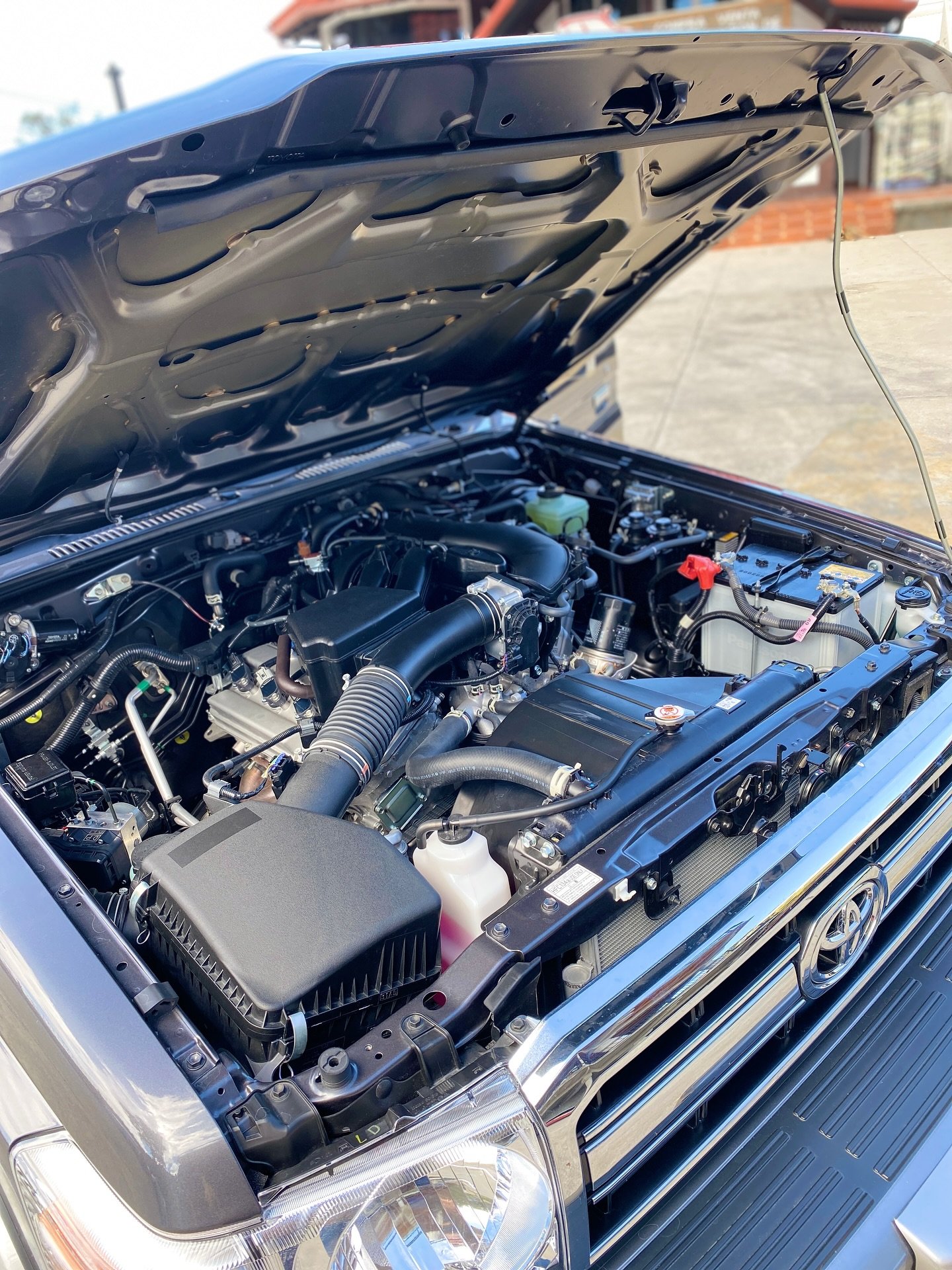Toyota Land Cruiser LC76 2022 Negra