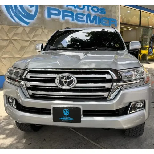 Toyota Land Cruiser 200 VX 2021 Plateado Caracas