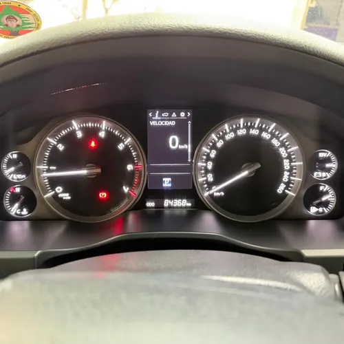 Toyota Land Cruiser 200 VX 2021 Plateado Caracas