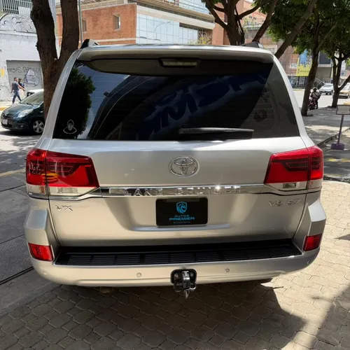 Toyota Land Cruiser 200 VX 2021 Plateado Caracas