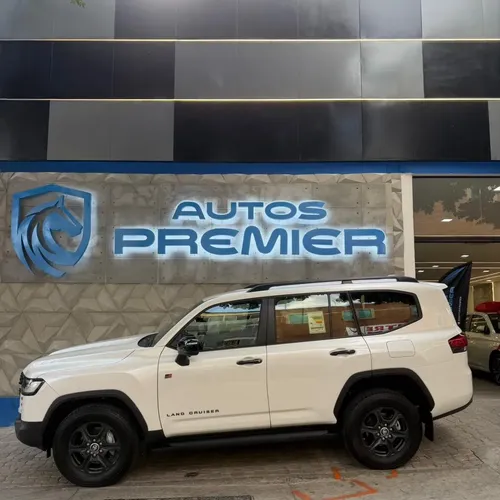 Toyota Land Cruiser 300 GR 2025 Blanco Caracas
