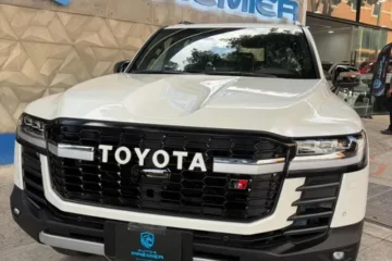 Toyota Land Cruiser Lc 300 Gr Sport 4x4 Año 2025