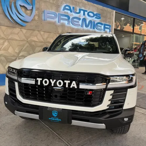 Toyota Land Cruiser 300 GR 2025 Blanco Caracas
