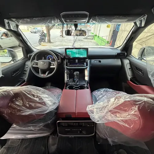 Toyota Land Cruiser 300 GR 2025 Blanco Caracas