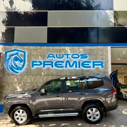 Toyota Land Cruiser 300 GX.R 2025 Gris Caracas