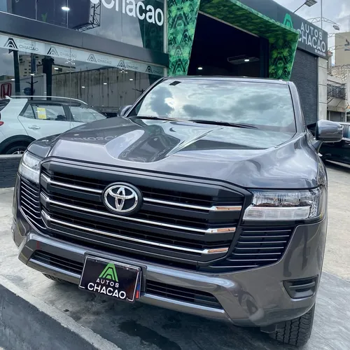 Toyota Land Cruiser 300 GX.R 2025 Gris Caracas