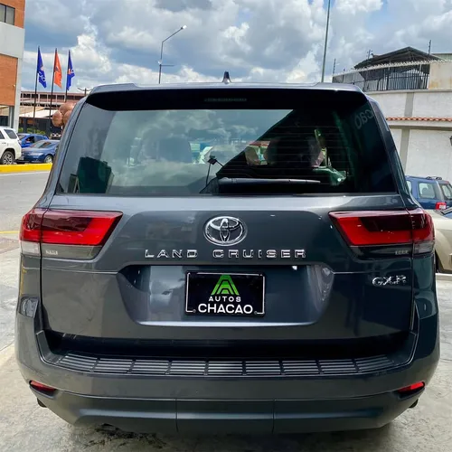 Toyota Land Cruiser 300 GX.R 2025 Gris Caracas