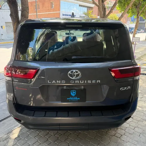 Toyota Land Cruiser 300 GX.R 2025 Gris Caracas