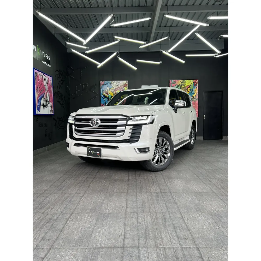 Toyota Land Cruiser 300 VX 2025 Plateado Caracas