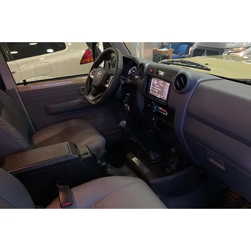 Toyota Land Cruiser 76 2025 Beige Caracas