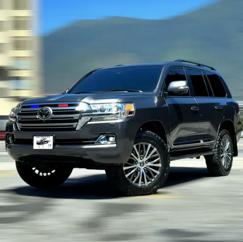 Toyota Land Cruiser 200 2017 Gris Caracas