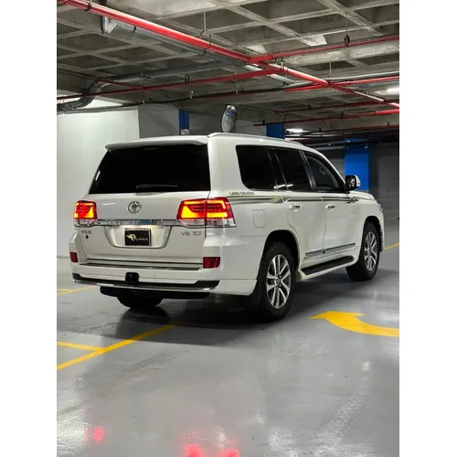 Toyota Land Cruiser 200 2020 Blanco Caracas