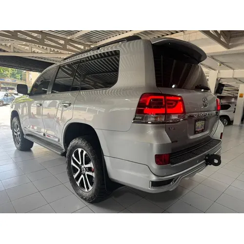 Toyota Land Cruiser 200 2021 Plateado Caracas