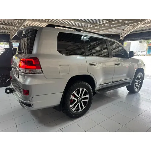 Toyota Land Cruiser 200 2021 Plateado Caracas