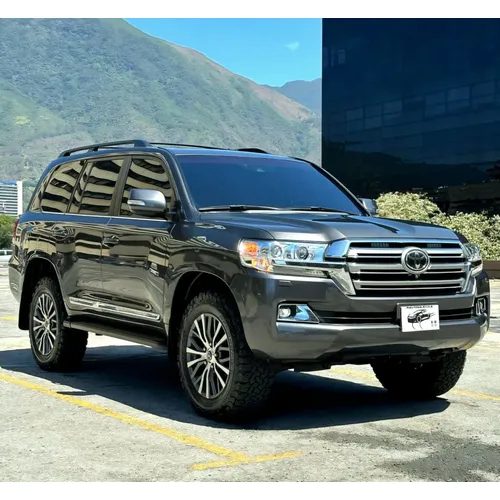 Toyota Land Cruiser 200 2017 Gris Caracas