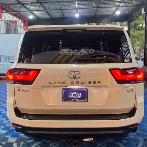 Toyota Land Cruiser 300 2024 Blanco Caracas
