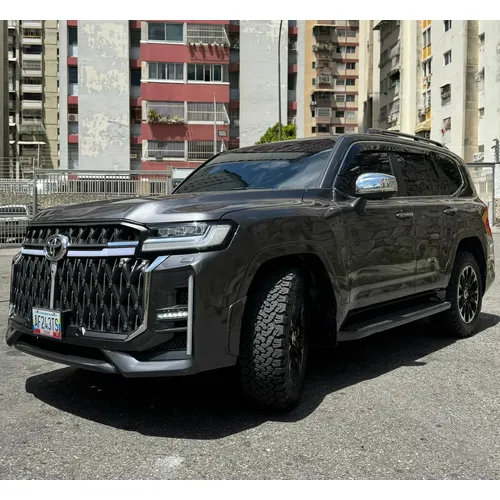 Toyota Land Cruiser 300 2024 Gris Caracas