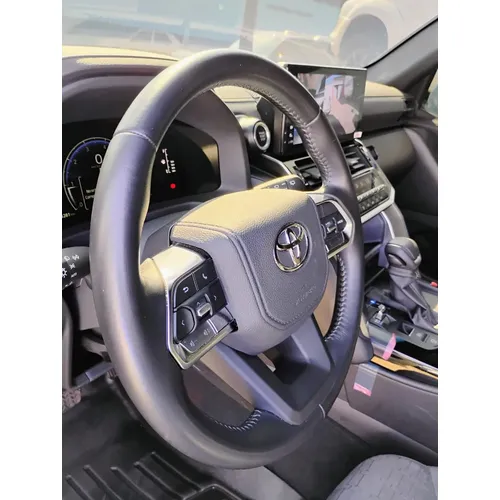 Toyota Land Cruiser 300 2025 Gris Girardot
