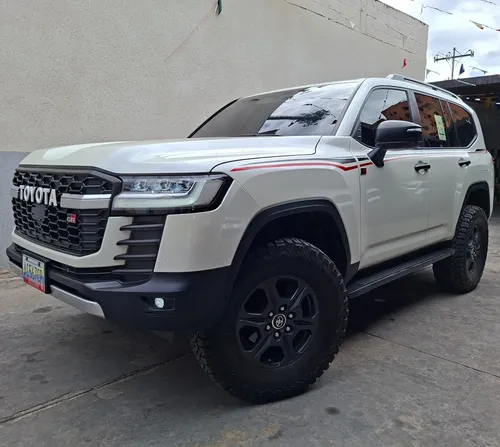 Toyota Land Cruiser Lc300 Gr