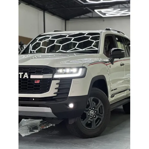 Toyota Land Cruiser 300 GR 2025 Blanco Caracas