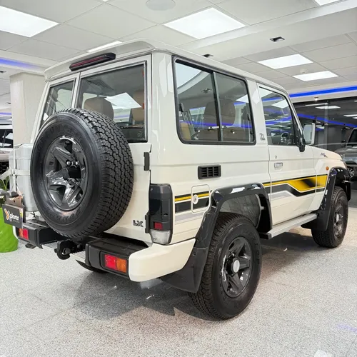 Toyota Land Cruiser 71 LX 2022 Blanco Caracas
