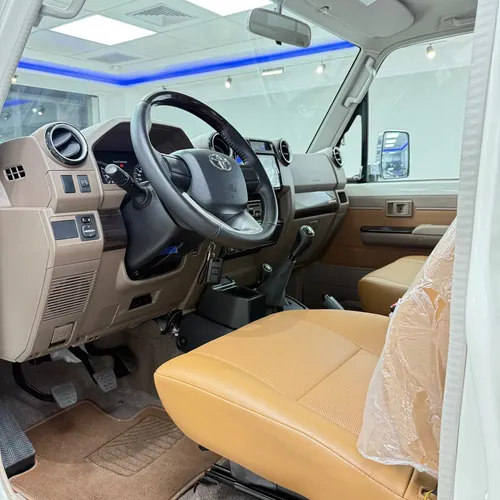 Toyota Land Cruiser 71 LX 2022 Blanco Caracas