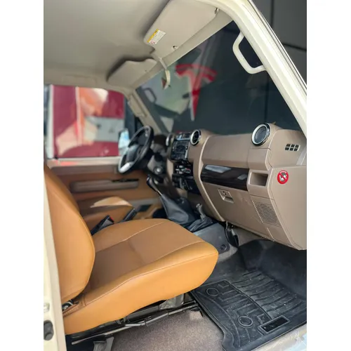 Toyota Land Cruiser 71 LX 2023 Blanco Caracas