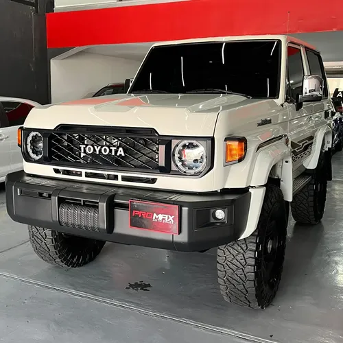 Toyota Land Cruiser 71 LX 2024 Blanco Caracas