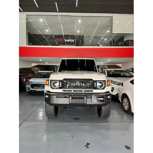 Toyota Land Cruiser 71 LX 2024 Blanco Caracas