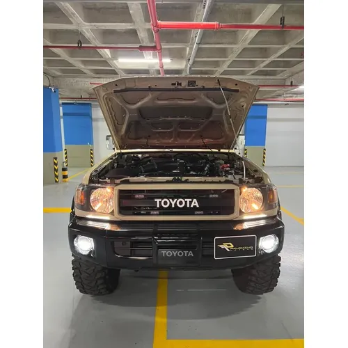Toyota Land Cruiser LX 2022 Beige Caracas