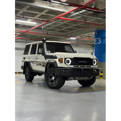 Toyota Land Cruiser LX 2024 Blanco Caracas