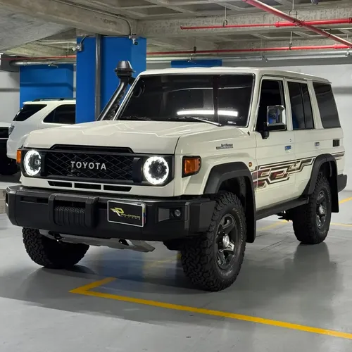 Toyota Land Cruiser LX 2024 Blanco Caracas