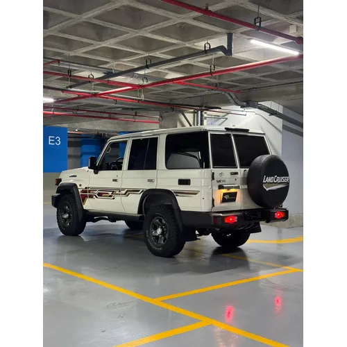 Toyota Land Cruiser LX 2024 Blanco Caracas