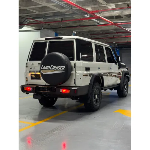 Toyota Land Cruiser LX 2024 Blanco Caracas